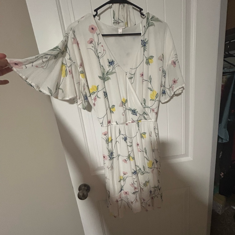 LC Lauren Conrad White Floral Mini Dress